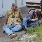 Es wird alles genau studiert - Exkursion: Birsfelder Hafen und Auhafen, 30. Mai 2015 (© NVVB)